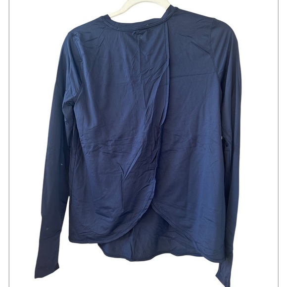 ATHLETA Longsleeve Top with Split Back Detail - Picture 5 of 7